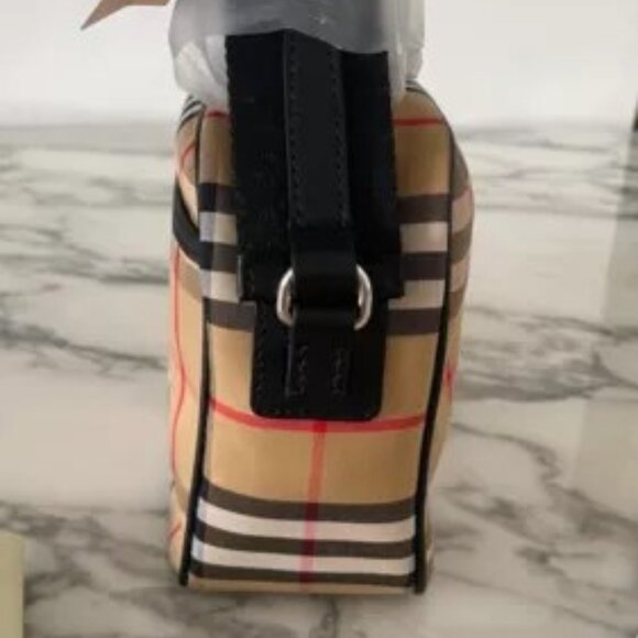 NWT Genuine Burberry Paddy Over Shoulder / Camera Bag Check Cloth and Leather - Picture 9 of 10